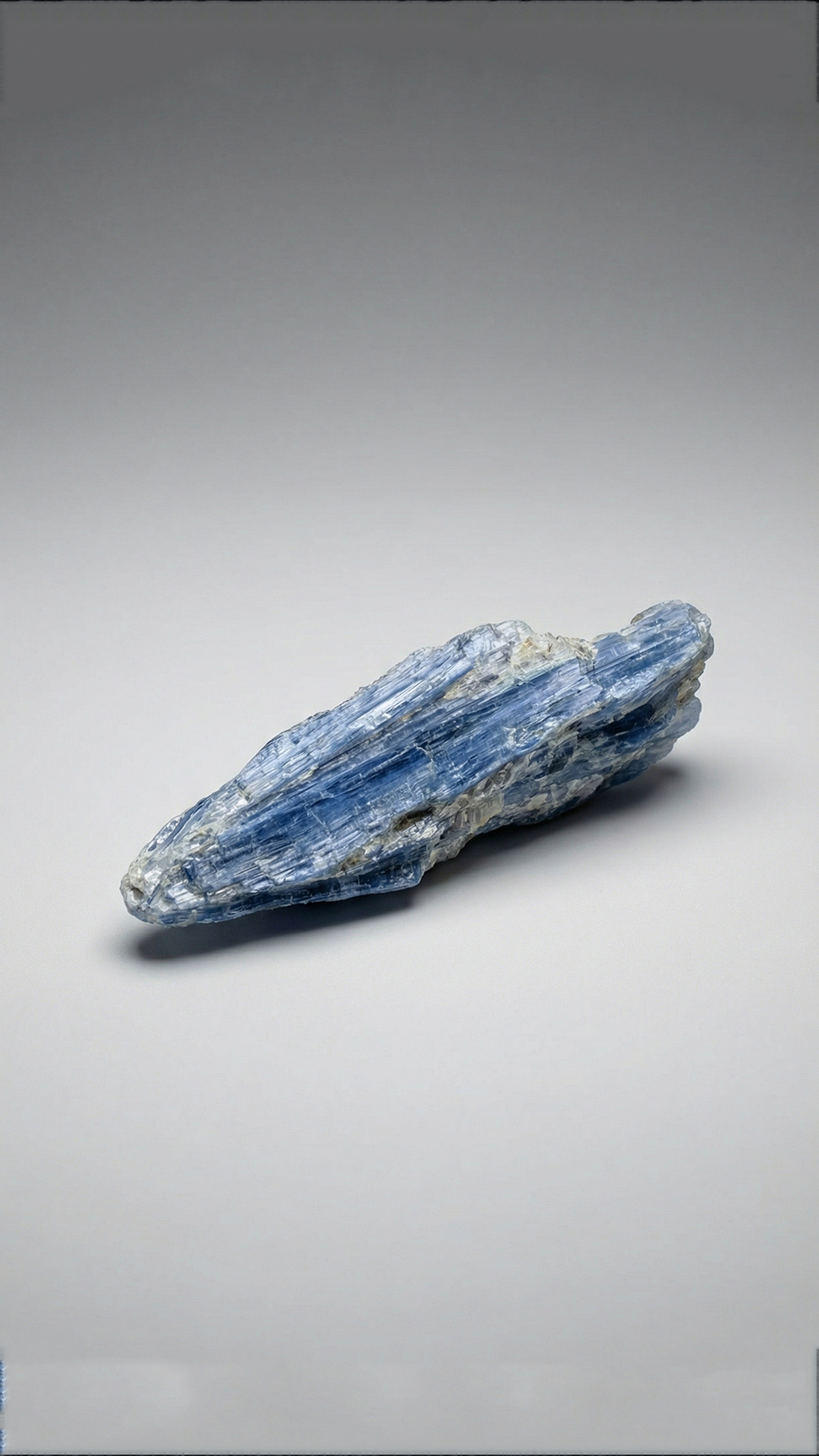 cianite bruta, pedra _boutique dos cristais 2